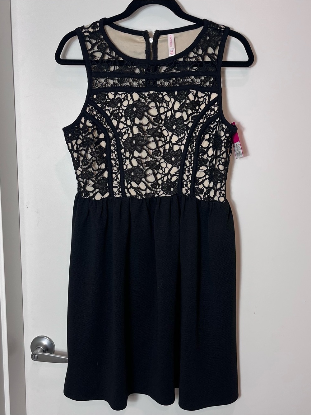 Xhilaration Dress Fit & Flare Black Floral Lace Sleeveless Large NWT